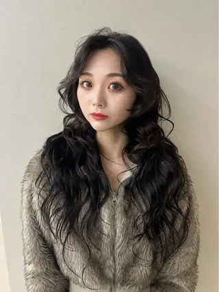 ロング COA GINZA / しずくのヘアスタイル