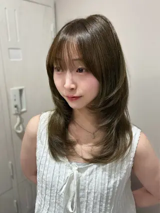 セミロング 銀座/レイヤー/ 透明感カラー✨りくのヘアスタイル