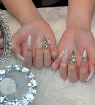 ネイル Eli Muse 新宿ネイルのネイルデザイン