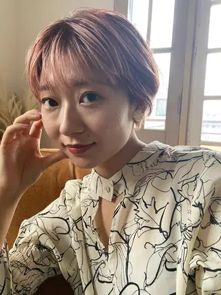 レイヤーカット/ ハイライト　千咲季のヘアスタイル