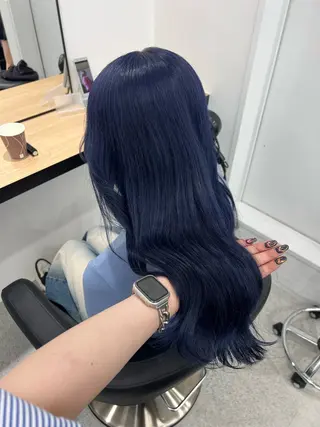 ロング カラー 暗髪🩶ラベンダー/ ブルー/ユウナ🤍のヘアスタイル