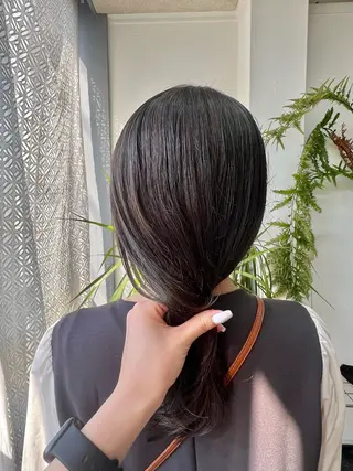 カラー 安谷 彩香のヘアスタイル