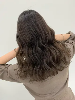 セミロング 山田 絵里菜のヘアスタイル