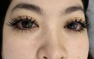 マツエク・マツパ (∩_∩)モモ🧸E yelash&ネイルのマツエク・マツパデザイン