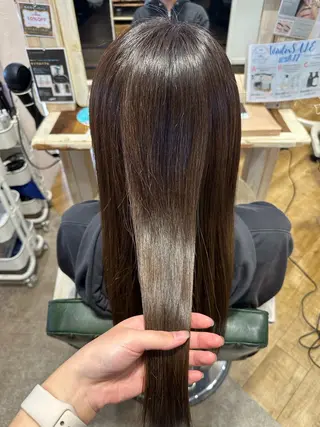ロング カラー 東浦　髪質改善カラー 透明感カラーのヘアスタイル