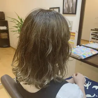 セミロング カラー サトウ シューイチのヘアスタイル