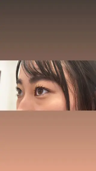 マツエク・マツパ 吉川 茉由子のヘアスタイル