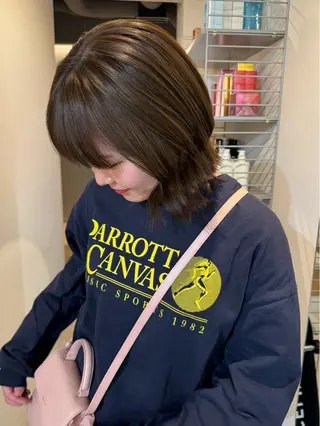 ショート カラー shiro.kobe 森彩華のヘアスタイル