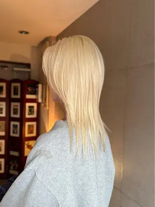 ミディアム カラー マツダテ ホノカのヘアスタイル