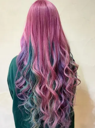 ロング カラー ヘアアレンジ 秋山 幸太のヘアスタイル
