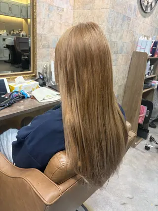 ロング 前田 みのりのヘアスタイル