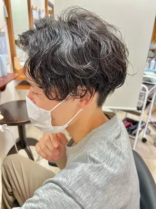 ショート パーマ メンズ 黒崎 美乃里のヘアスタイル