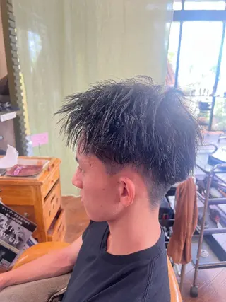 ショート パーマ メンズ 奥田 勝亮のヘアスタイル