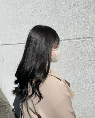セミロング カラー 仁木 彩奈のヘアスタイル
