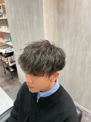 ミディアム カラー メンズ縮毛矯正 細谷碧海のヘアスタイル