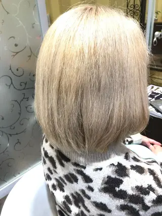 ショート カラー 鈴木 涼太のヘアスタイル