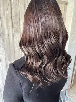 ロング カラー 岩下 侑里のヘアスタイル