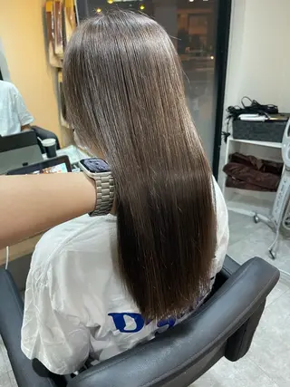 ミディアム ブリーチ縮毛矯正 LAFFYuiのヘアスタイル