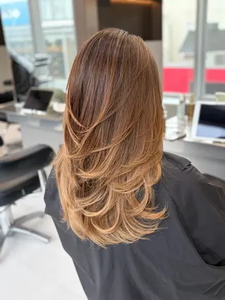 ロング アンナ🦋海外ヘア バレイヤージュのヘアスタイル