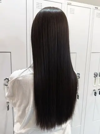 ロング カラー 三條 朋香のヘアスタイル