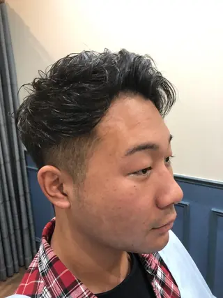 ショート カラー 赤坂barber 古澤慶一郎【モテ髪】のヘアスタイル