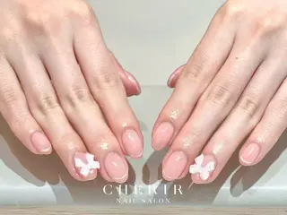 ネイル CHERIR Emiのネイルデザイン