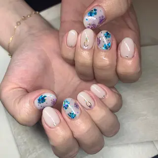 ネイル 里見 麗のネイルデザイン