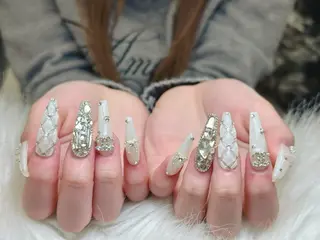 ネイル NIE NAIL Luxeのネイルデザイン