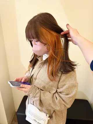 ロング カラー ダメージレスブリーチ HIROSHIのヘアスタイル
