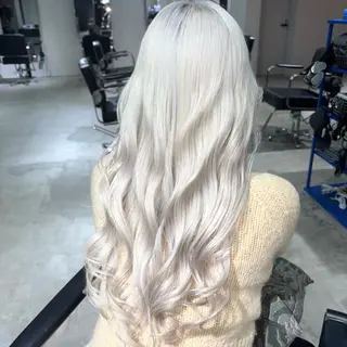 ロング カラー ★デザインカラー ハイトーン ももか★のヘアスタイル