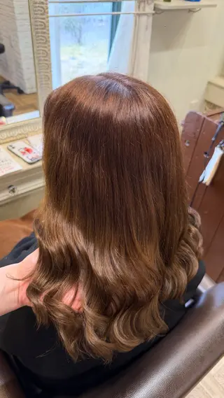セミロング 南草津/トレンドカラ ー/パーマ 西村美月のヘアスタイル