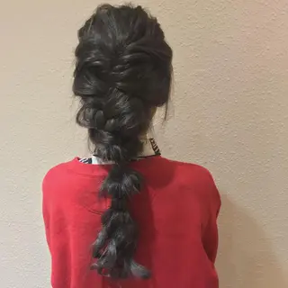 ロング カラー ヘアアレンジ 山本 舞のヘアスタイル
