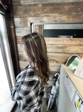 ロング andKおもろまち店 艶ダブルカラー✨のヘアスタイル