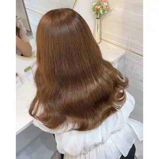 ロング 🐈‍⬛momo🐾 ブリーチ・Wカラーのヘアスタイル
