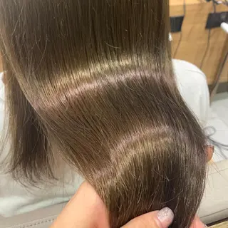 ロング カラー 澤村 志織のヘアスタイル