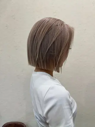 ミディアム 髪質改善/ハイトーン カラー/久保田彰のヘアスタイル