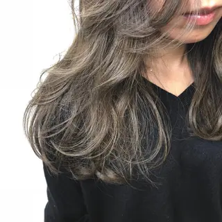 カラー soelle Hanaのヘアスタイル