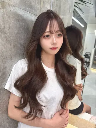 ロング カラー shion 透明感カラーのヘアスタイル