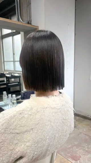 ミディアム 安藤 まりのヘアスタイル