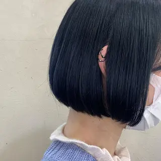 ミディアム カラー 佐藤 瑚碧のヘアスタイル
