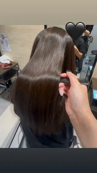 ロング . CHIHIROのヘアスタイル