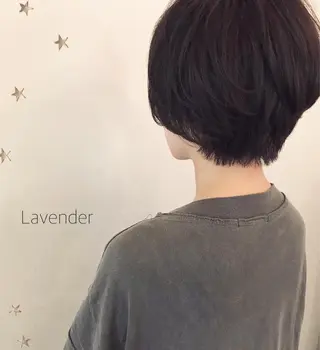 ショート カラー 市川 千夏のヘアスタイル
