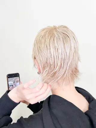 ショート ✨デザインカラー✨ ハイトーン　森貴章のヘアスタイル