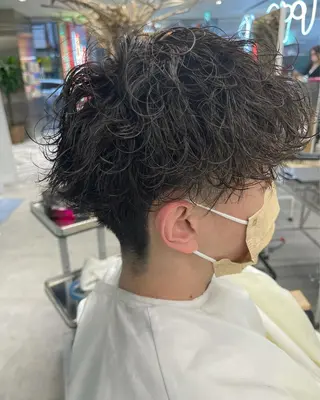 ショート パーマ メンズ 石井 光星のヘアスタイル