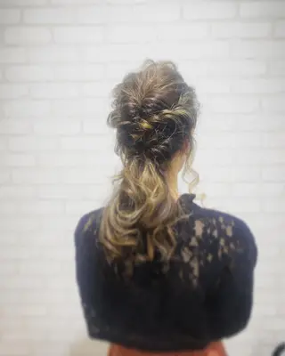 ヘアアレンジ 1日1名様限定 予約可能のヘアスタイル