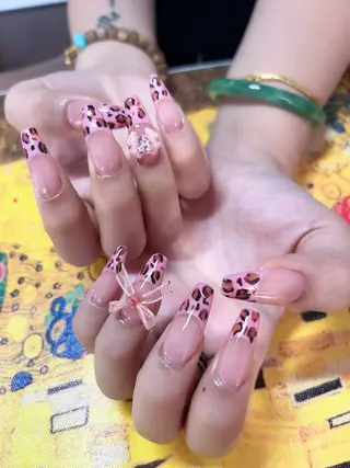 ネイル MoonNail ユリ🌸のネイルデザイン