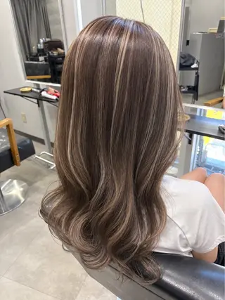 セミロング 🤍HIKARI🤍 ハイライト/レイヤーのヘアスタイル