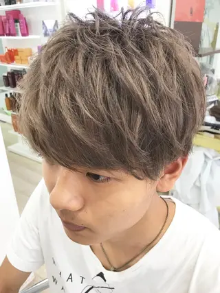 カラー メンズ レイヤーカット 西村あきやのヘアスタイル
