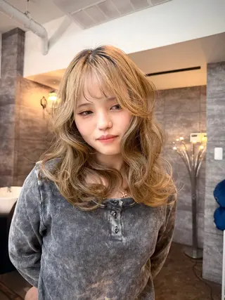 ミディアム 💓Yuri💓 ハイトーン/デザインのヘアスタイル