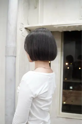 ショート レイヤーカット/ 艶カラー/みらいのヘアスタイル